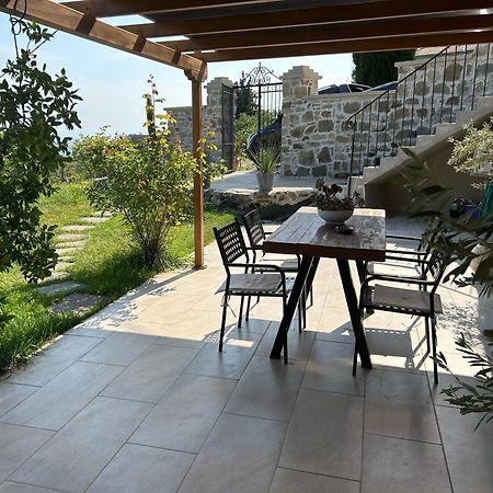 Εn Kanaliois Kanália Buitenkant foto